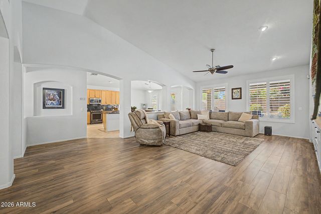1748 E IRIS Drive, Chandler, AZ 85286
