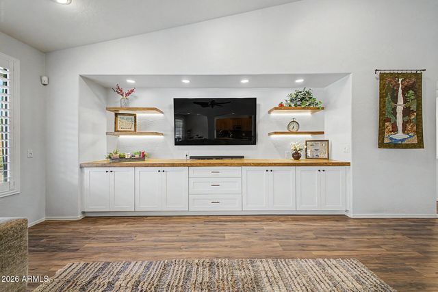 1748 E IRIS Drive, Chandler, AZ 85286