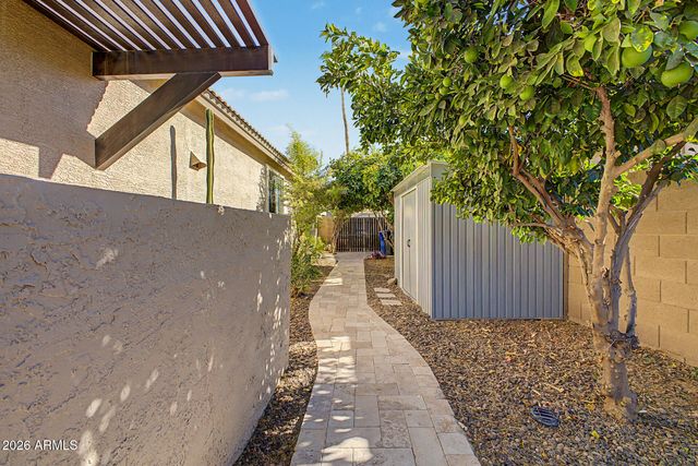 1748 E IRIS Drive, Chandler, AZ 85286