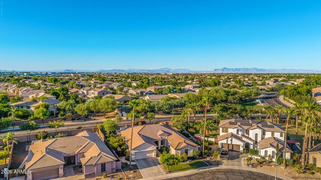 1748 E IRIS Drive, Chandler, AZ 85286