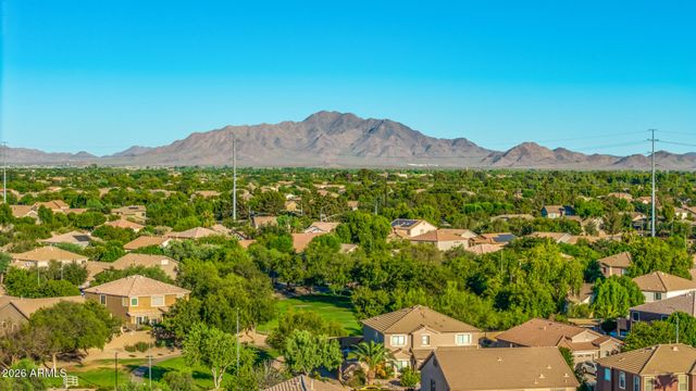 1748 E IRIS Drive, Chandler, AZ 85286