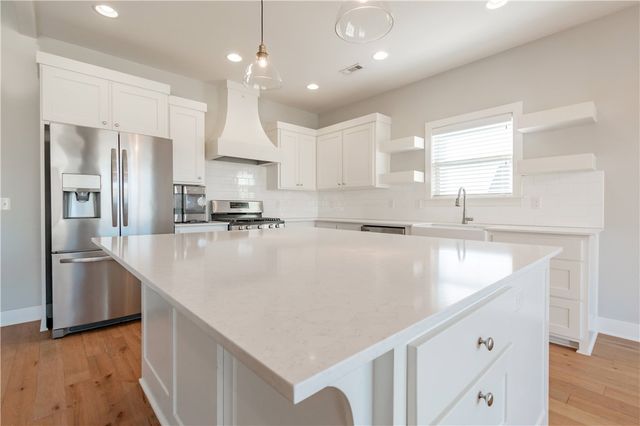 2787 N Chapel Drive, Fayetteville, AR 72704