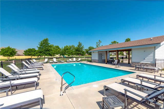 2787 N Chapel Drive, Fayetteville, AR 72704