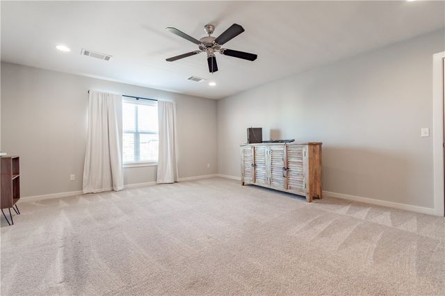 2787 N Chapel Drive, Fayetteville, AR 72704