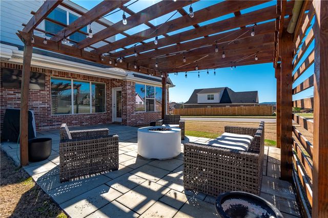 2787 N Chapel Drive, Fayetteville, AR 72704