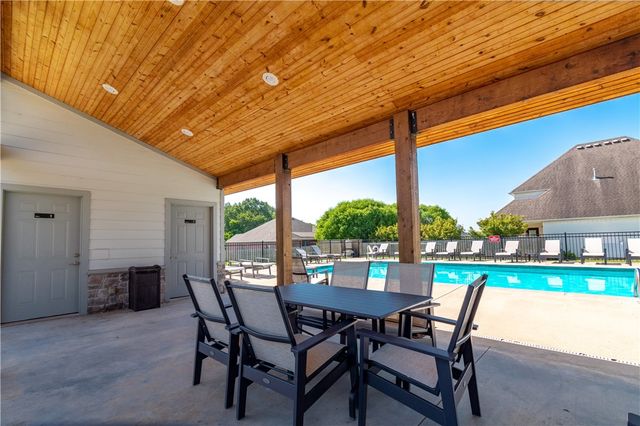 2787 N Chapel Drive, Fayetteville, AR 72704