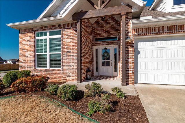 2787 N Chapel Drive, Fayetteville, AR 72704