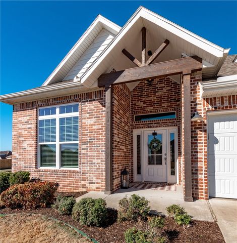 2787 N Chapel Drive, Fayetteville, AR 72704