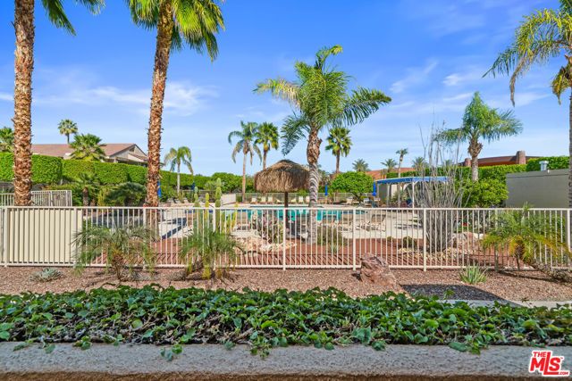 222 N Calle El Segundo 560, Palm Springs, CA 92262