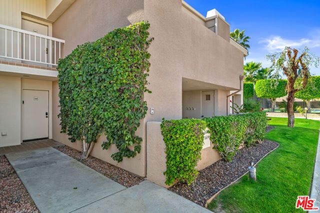 222 N Calle El Segundo 560, Palm Springs, CA 92262