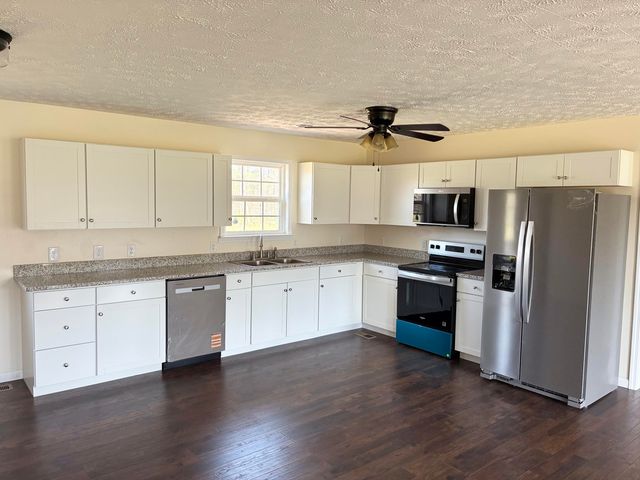 1368 Bennie Camp Road, Dunlap, TN 37327