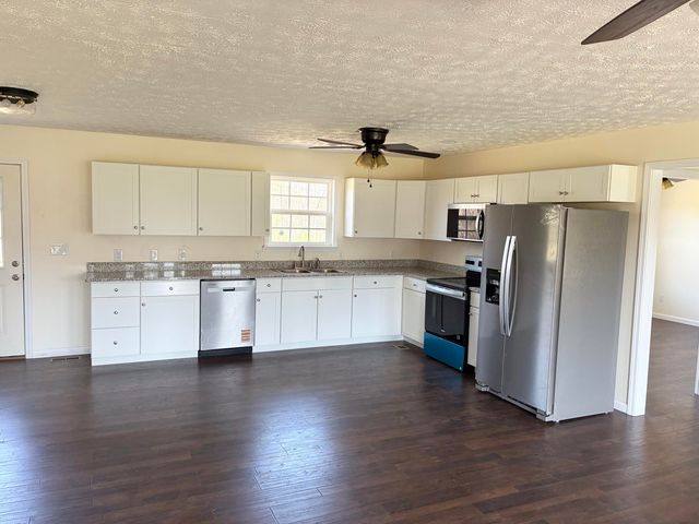 1368 Bennie Camp Road, Dunlap, TN 37327