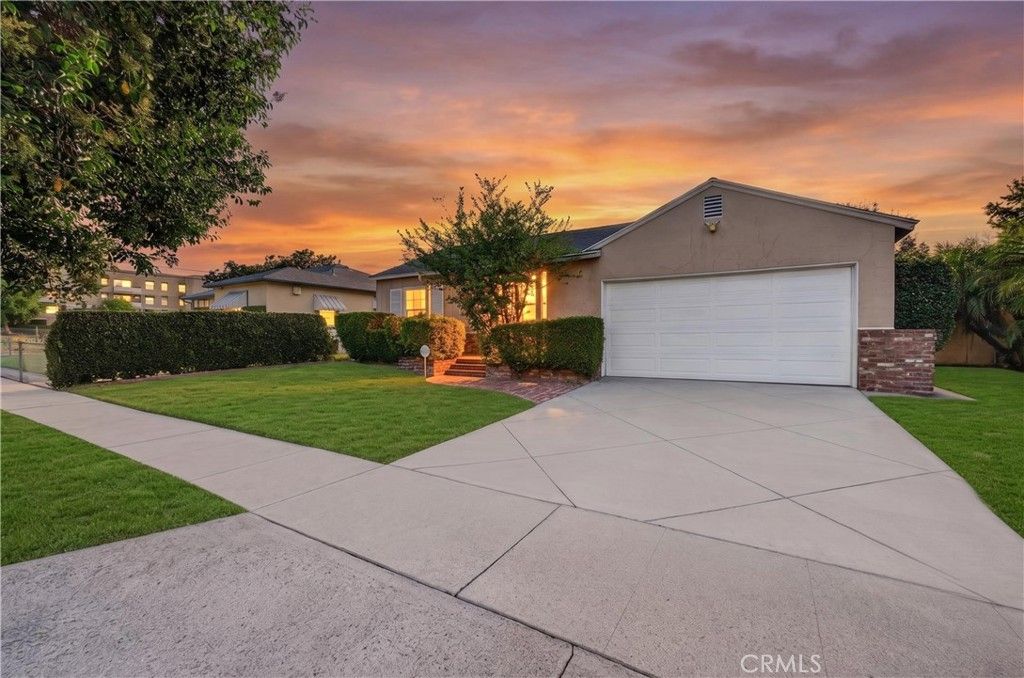 6724 De Celis Place, Lake Balboa, CA 91406 — exterior
