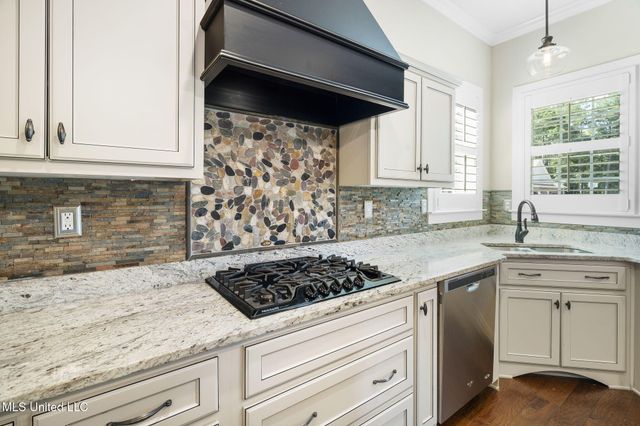 4721 Pleasant Breeze Drive, Olive Branch, MS 38654