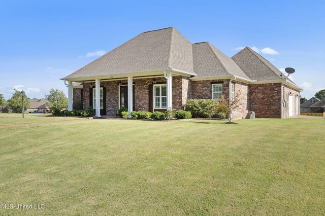 4721 Pleasant Breeze Drive, Olive Branch, MS 38654