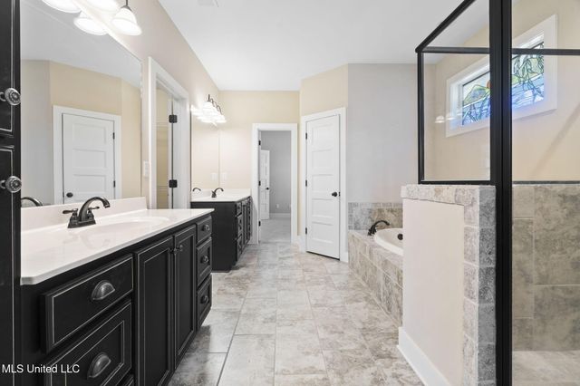 4721 Pleasant Breeze Drive, Olive Branch, MS 38654