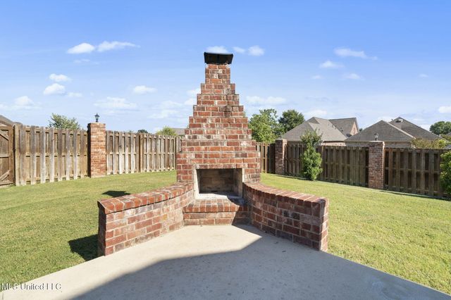 4721 Pleasant Breeze Drive, Olive Branch, MS 38654