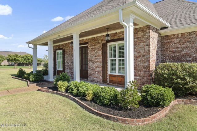 4721 Pleasant Breeze Drive, Olive Branch, MS 38654