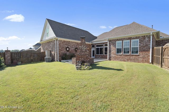 4721 Pleasant Breeze Drive, Olive Branch, MS 38654