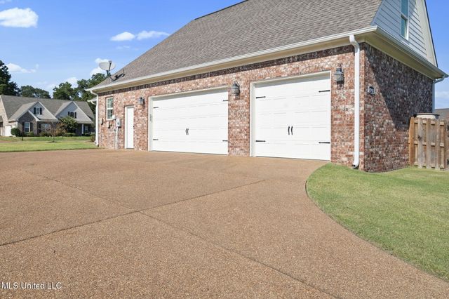 4721 Pleasant Breeze Drive, Olive Branch, MS 38654
