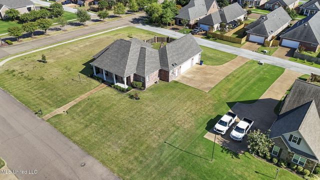 4721 Pleasant Breeze Drive, Olive Branch, MS 38654