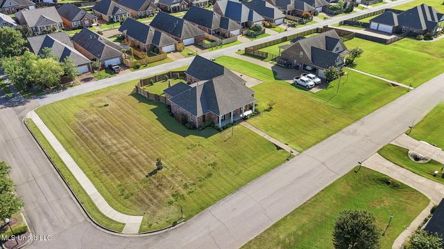 4721 Pleasant Breeze Drive, Olive Branch, MS 38654