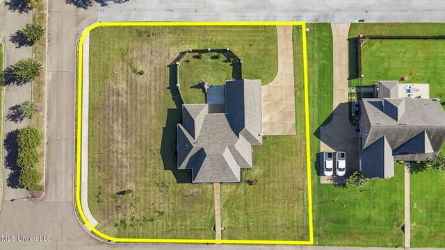 4721 Pleasant Breeze Drive, Olive Branch, MS 38654