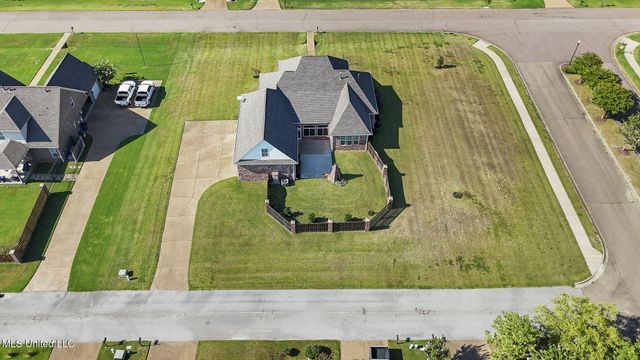 4721 Pleasant Breeze Drive, Olive Branch, MS 38654