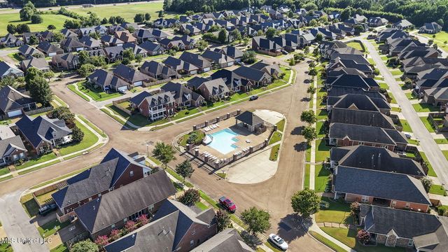 4721 Pleasant Breeze Drive, Olive Branch, MS 38654