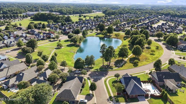 4721 Pleasant Breeze Drive, Olive Branch, MS 38654