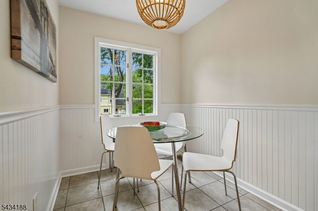 43 Burr Rd, Maplewood Twp., NJ 07040
