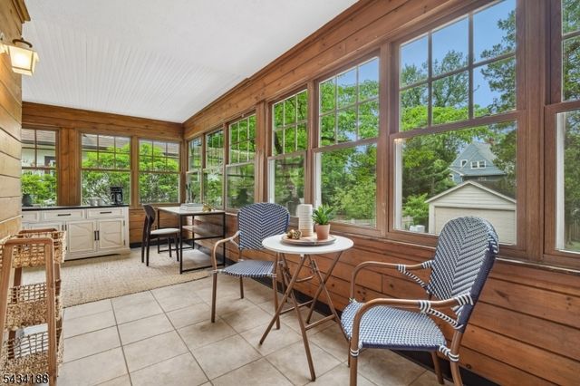 43 Burr Rd, Maplewood Twp., NJ 07040
