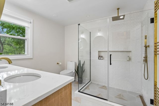 43 Burr Rd, Maplewood Twp., NJ 07040