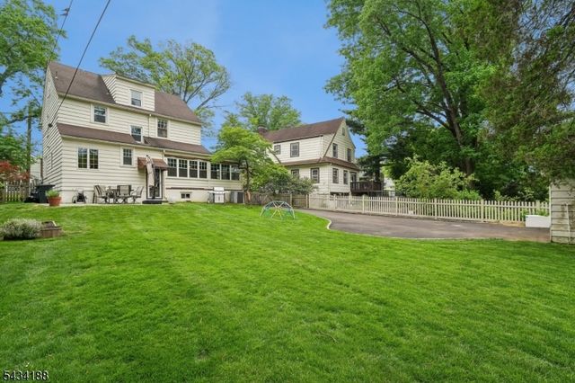 43 Burr Rd, Maplewood Twp., NJ 07040