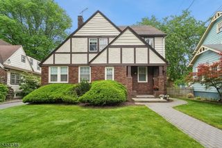 43 Burr Rd, Maplewood Twp., NJ 07040