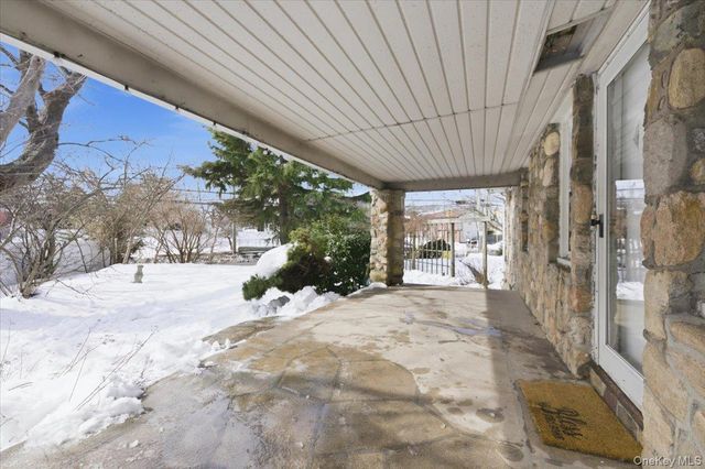 801 Main Street, Farmingdale, NY 11735