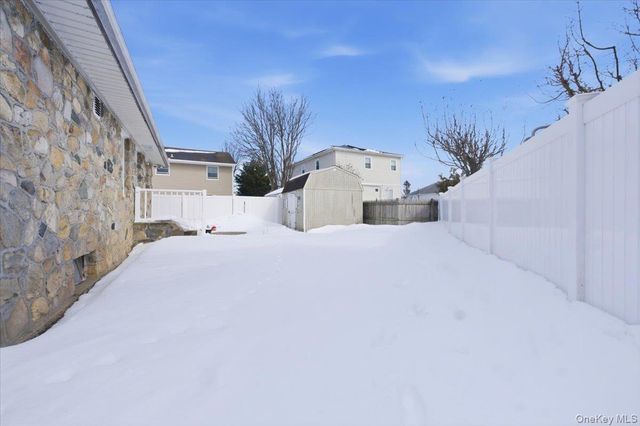 801 Main Street, Farmingdale, NY 11735