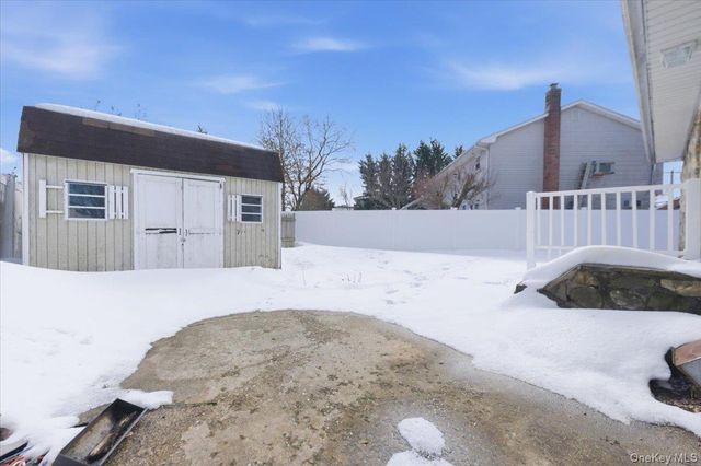 801 Main Street, Farmingdale, NY 11735