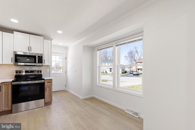32 CONSTITUTION BLVD, New Castle, DE 19720