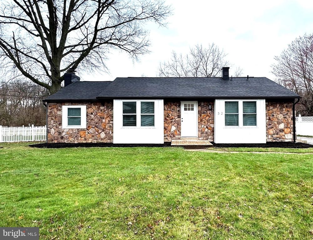 32 CONSTITUTION BLVD, New Castle, DE 19720