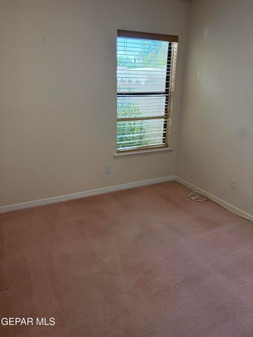 320 AVENIDA MIRADOR, Santa Teresa, NM 88008