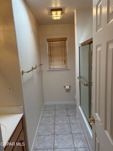 320 AVENIDA MIRADOR, Santa Teresa, NM 88008