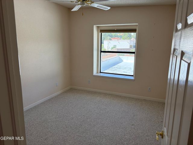 320 AVENIDA MIRADOR, Santa Teresa, NM 88008