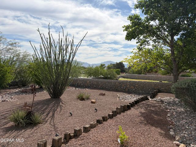 320 AVENIDA MIRADOR, Santa Teresa, NM 88008