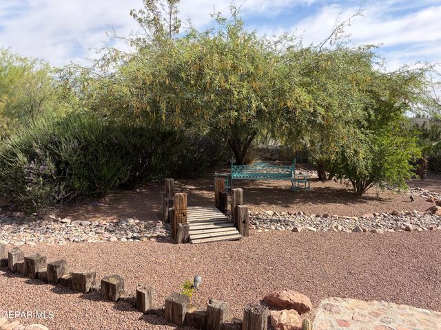 320 AVENIDA MIRADOR, Santa Teresa, NM 88008