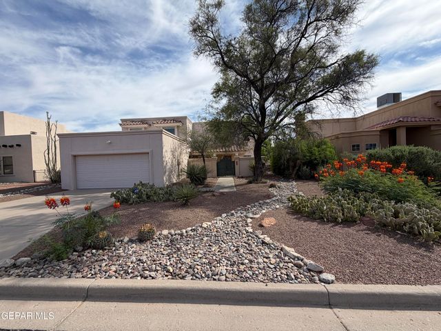 320 AVENIDA MIRADOR, Santa Teresa, NM 88008