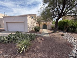 320 AVENIDA MIRADOR, Santa Teresa, NM 88008