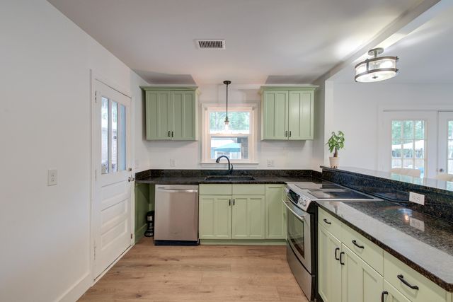 843 Trent Street, Charleston, SC 29414