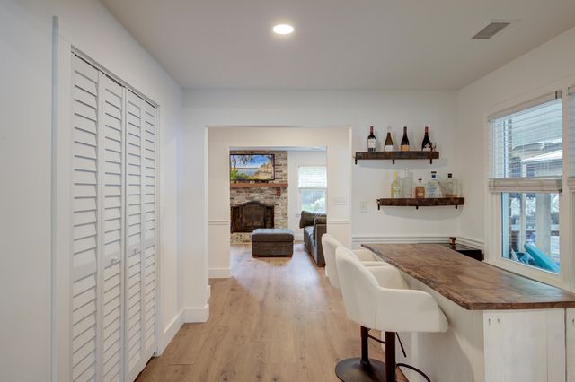 843 Trent Street, Charleston, SC 29414