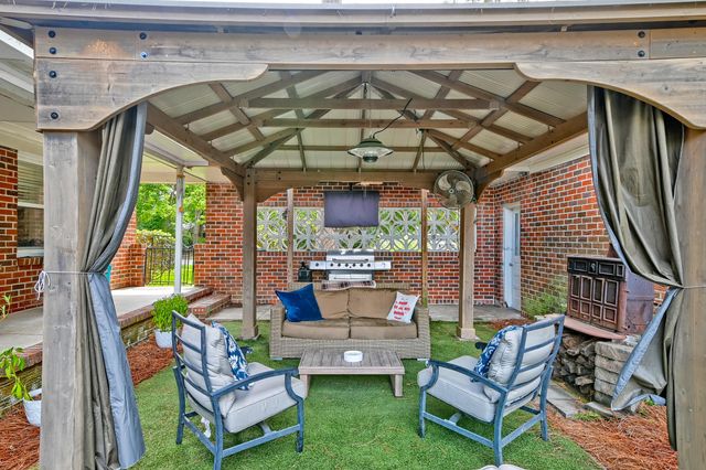 843 Trent Street, Charleston, SC 29414